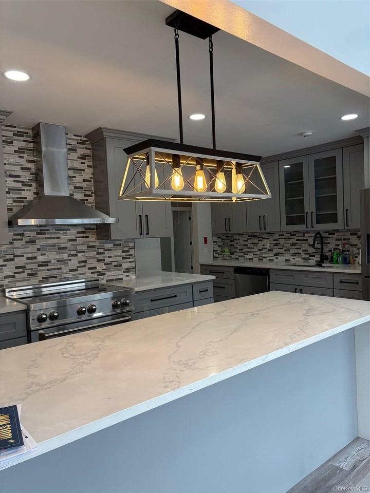 405 I U Willets Rd - Photo 4 of 13
