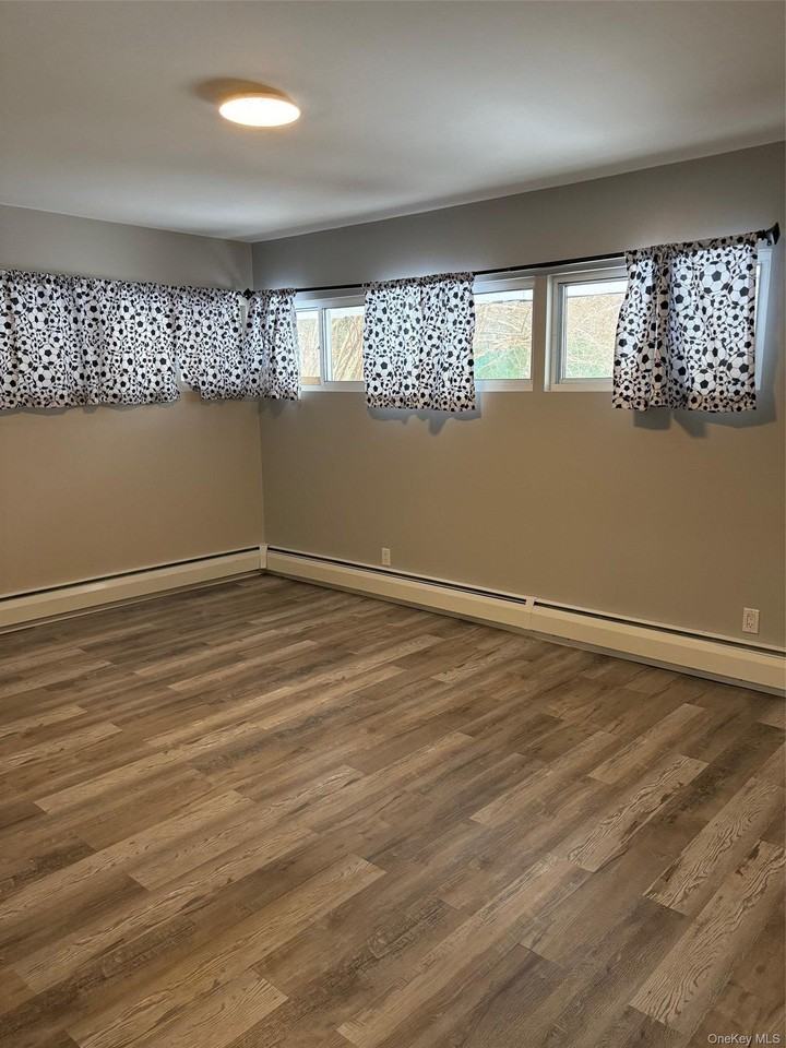 405 I U Willets Rd - Photo 6 of 13