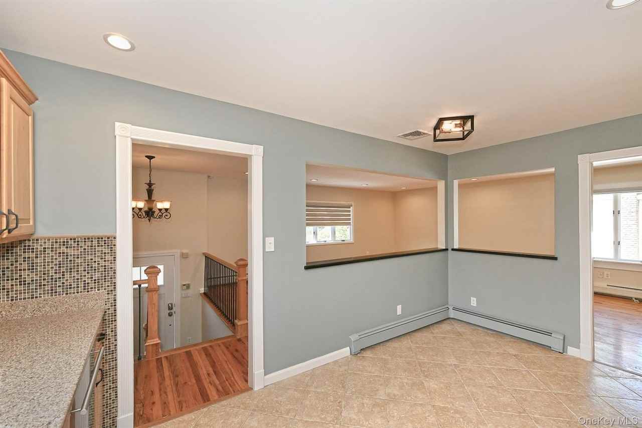 44 Derby Ave - Photo 7 of 17