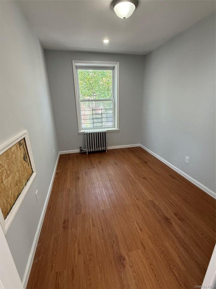 597 E 4th St #2 - Photo 5 of 14