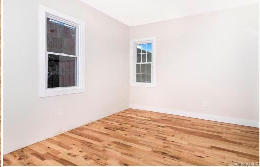 154 Woodworth Ave - Photo 5 of 9