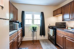 featured image of 1143 E Main St #1