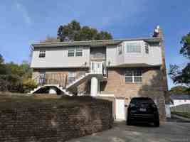 featured image of 39 Elder Ave