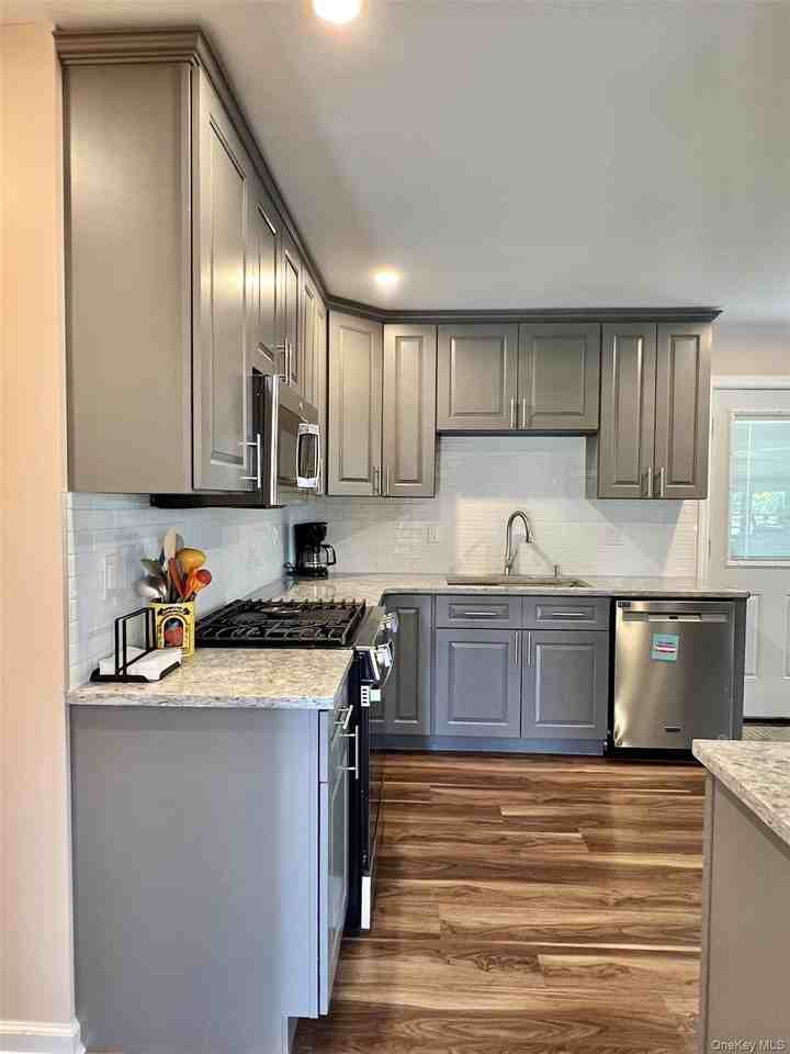7 Mindy Ln - Photo 7 of 13