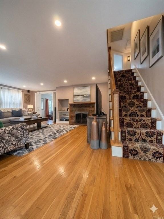 410 Marrett Rd - Photo 5 of 21