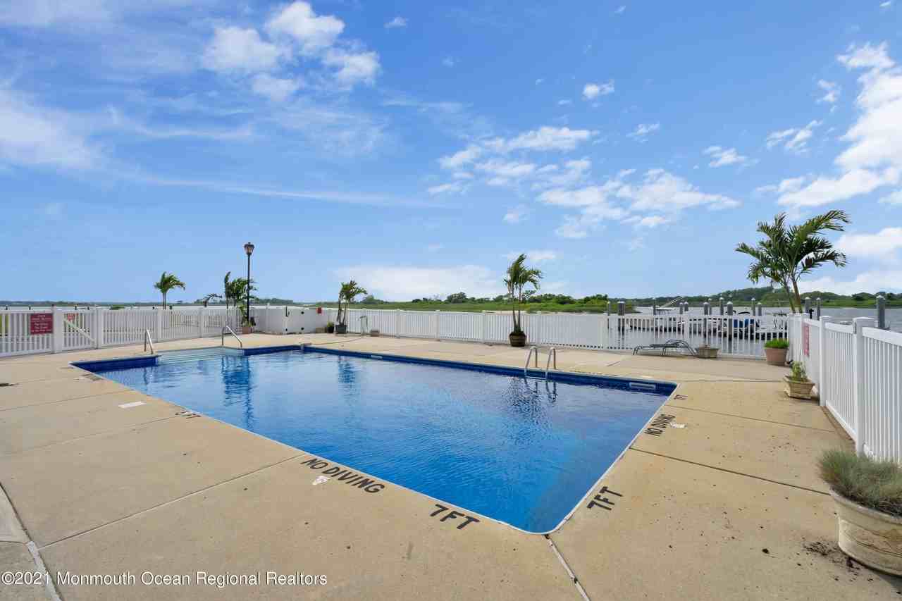 1340 Ocean Ave #62 - Photo 4 of 47