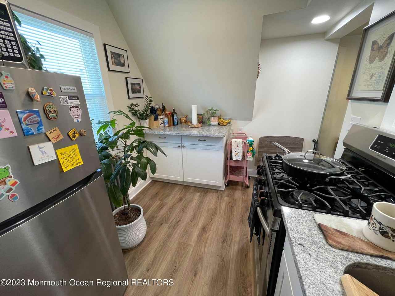303 7th Ave #4 - Photo 5 of 9