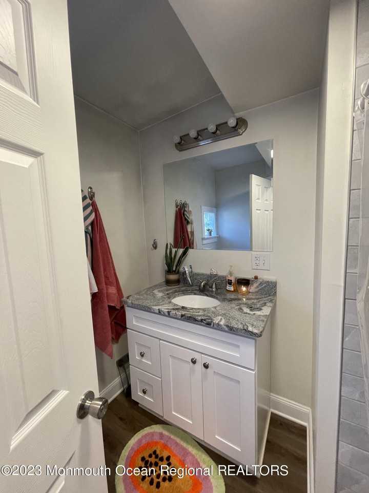 303 7th Ave #4 - Photo 7 of 9