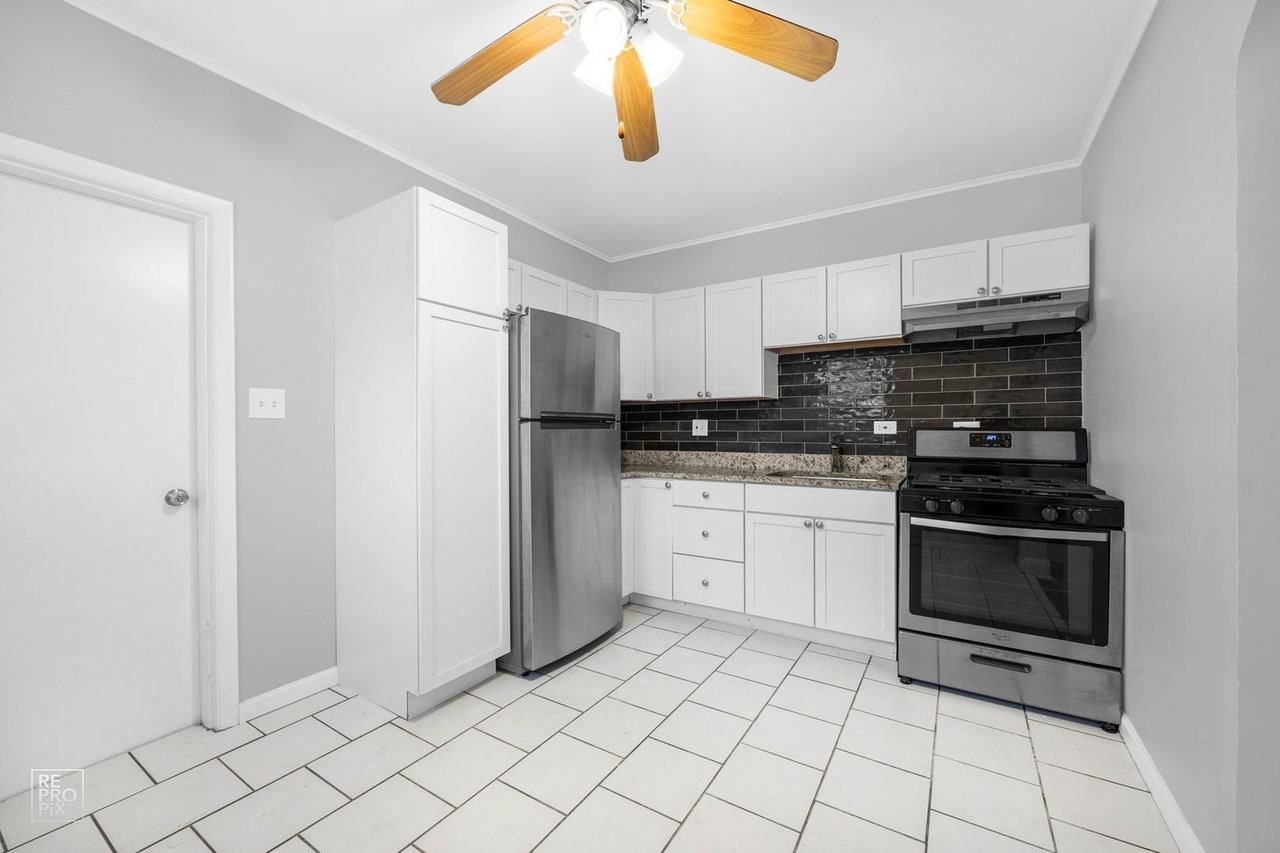 44 N Glenwood Ave - Photo 3 of 6
