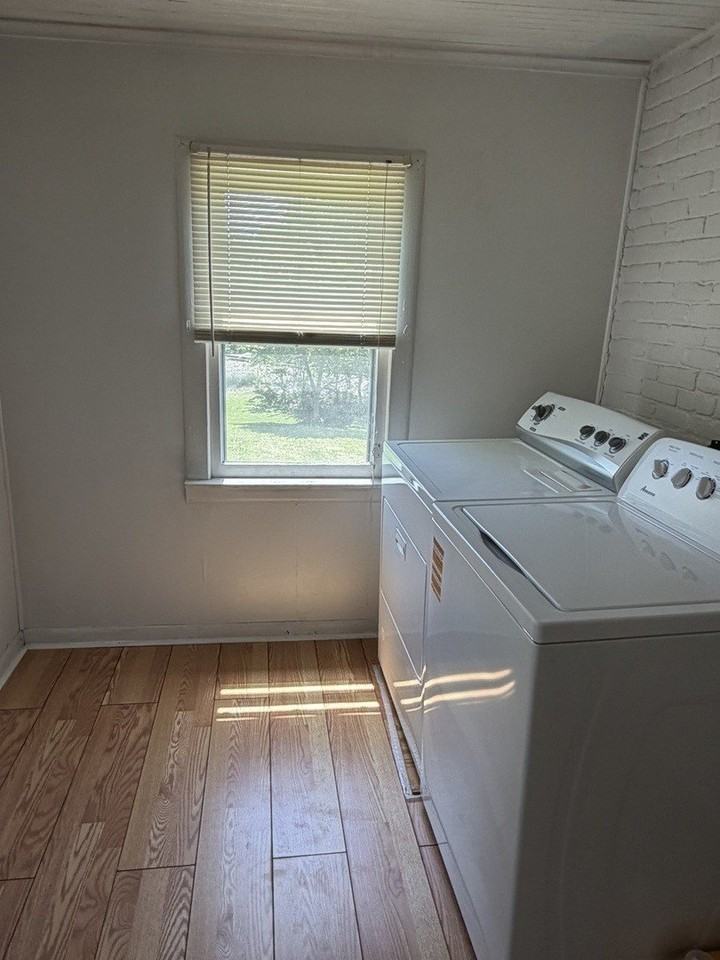 315 Pierce St - Photo 7 of 22