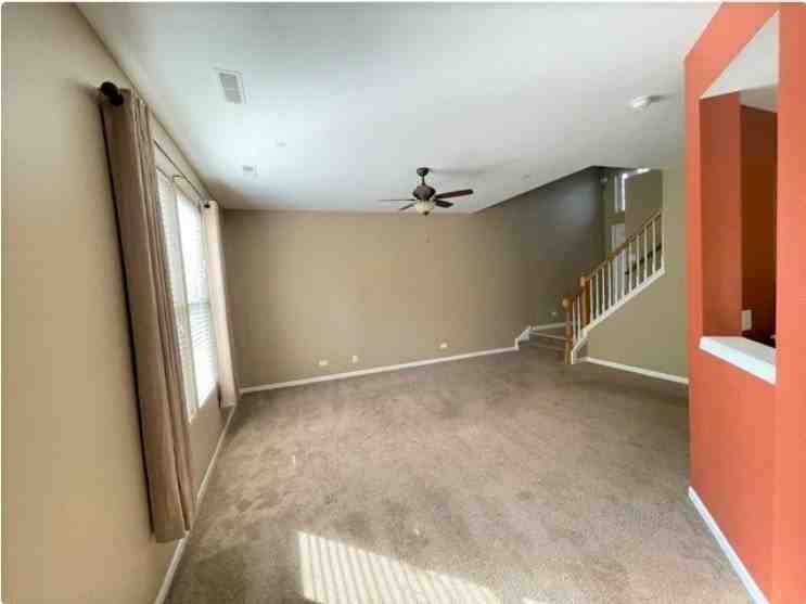 1403 Crimson Ln - Photo 4 of 16