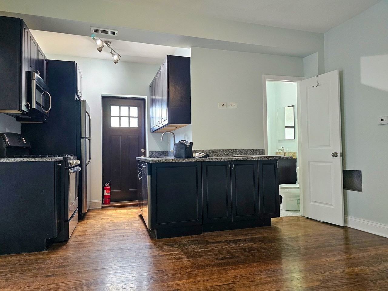 4100 N Kedzie Ave #2E - Photo 2 of 11