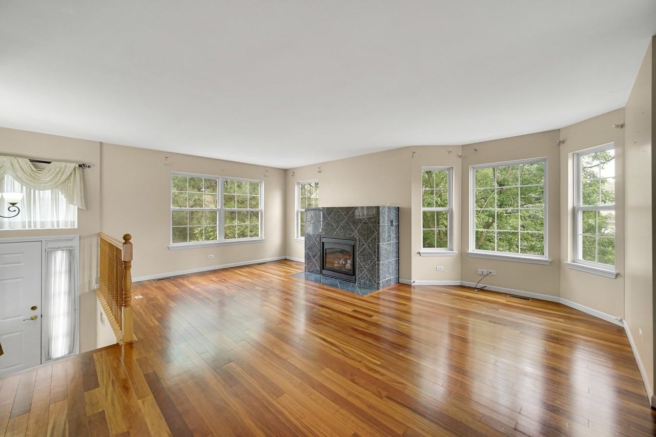 62 E Clare Ct #62 - Photo 2 of 22