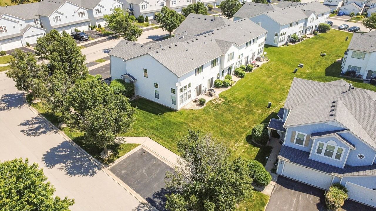 14857 W Victoria Xing #14857 - Photo 3 of 25