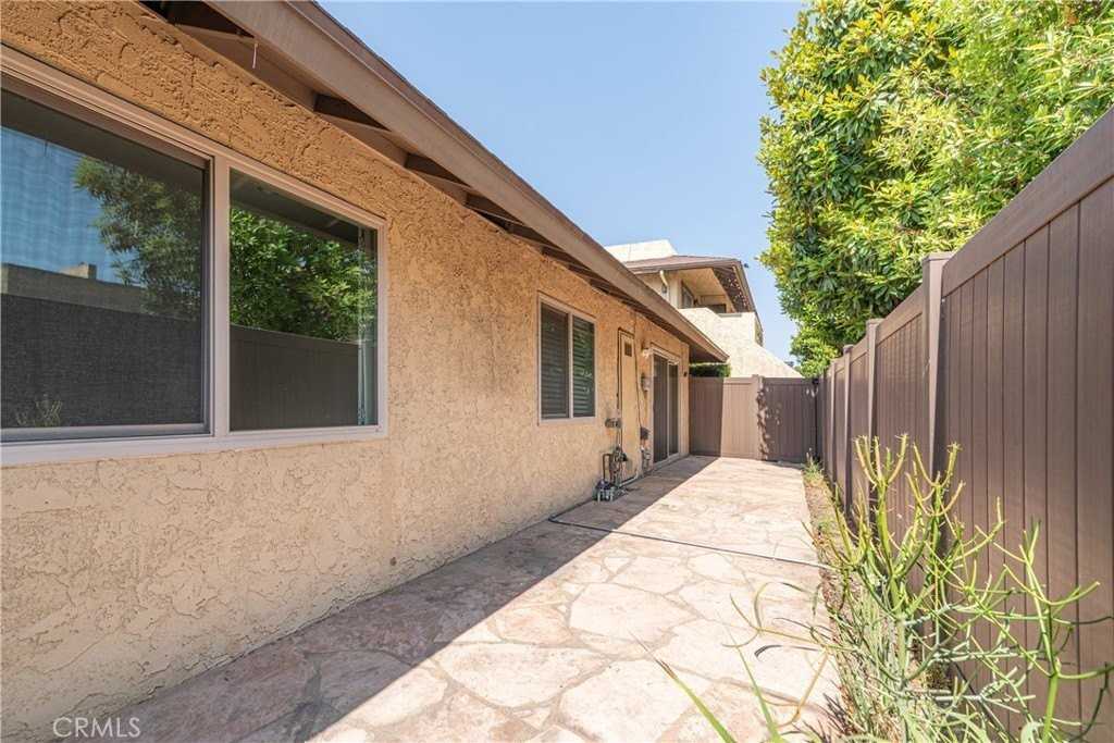 5438 Mcculloch Ave #C - Photo 3 of 19