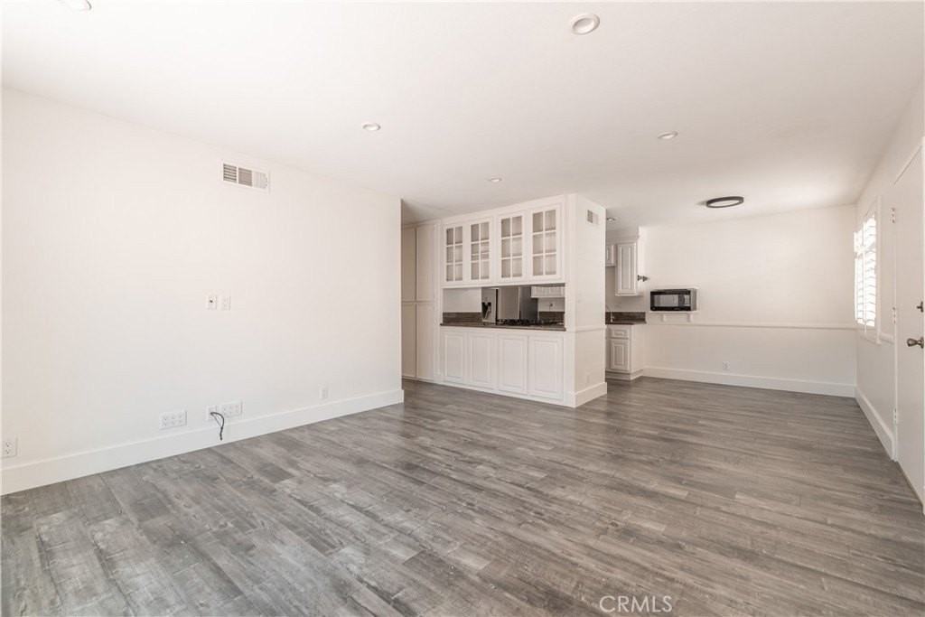 5438 Mcculloch Ave #C - Photo 4 of 19