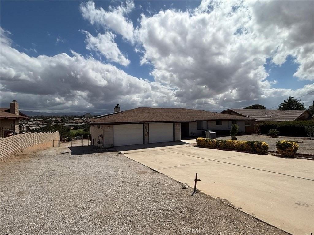 18053 Orange St - Photo 2 of 21