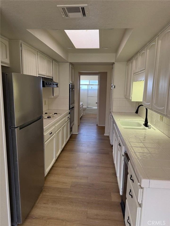 18053 Orange St - Photo 7 of 21