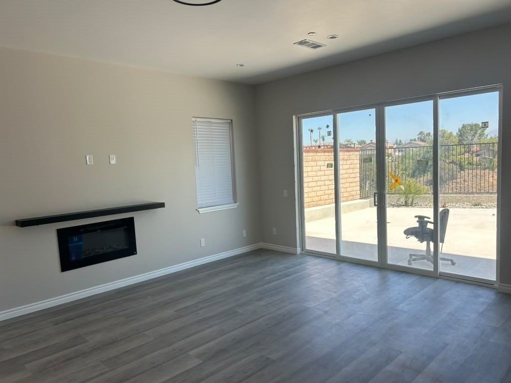 1751 Duncan Way - Photo 7 of 18