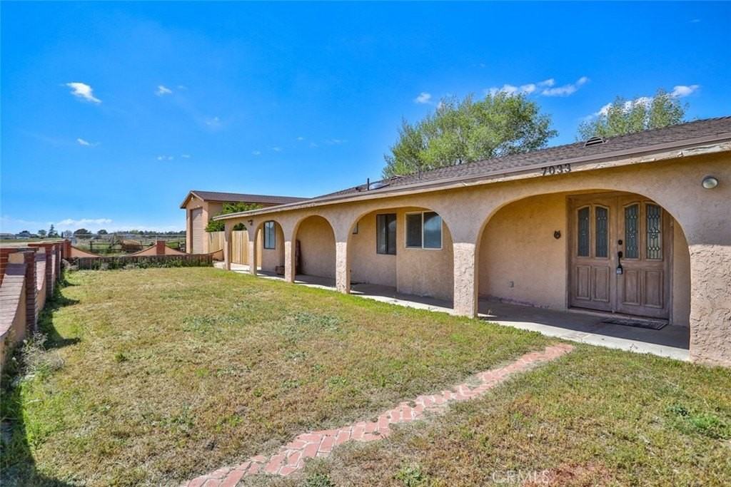 7033 W Avenue A2 - Photo 3 of 50