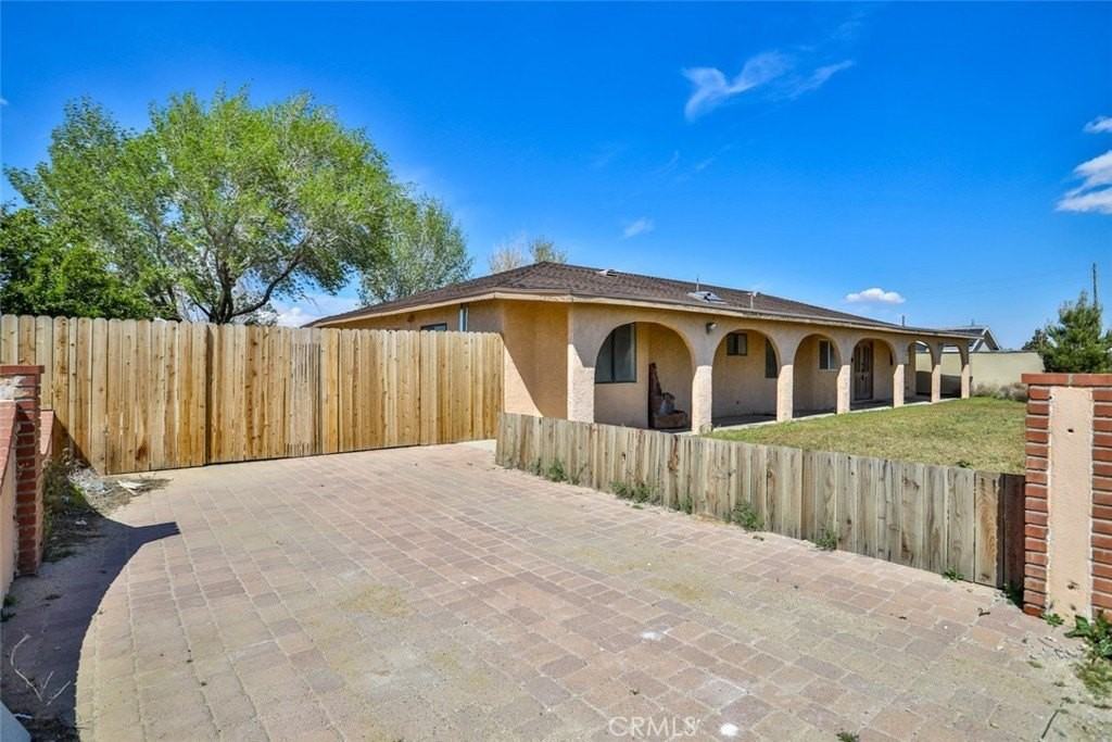 7033 W Avenue A2 - Photo 4 of 50