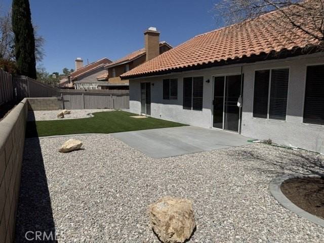12590 Cobalt Rd - Photo 5 of 36