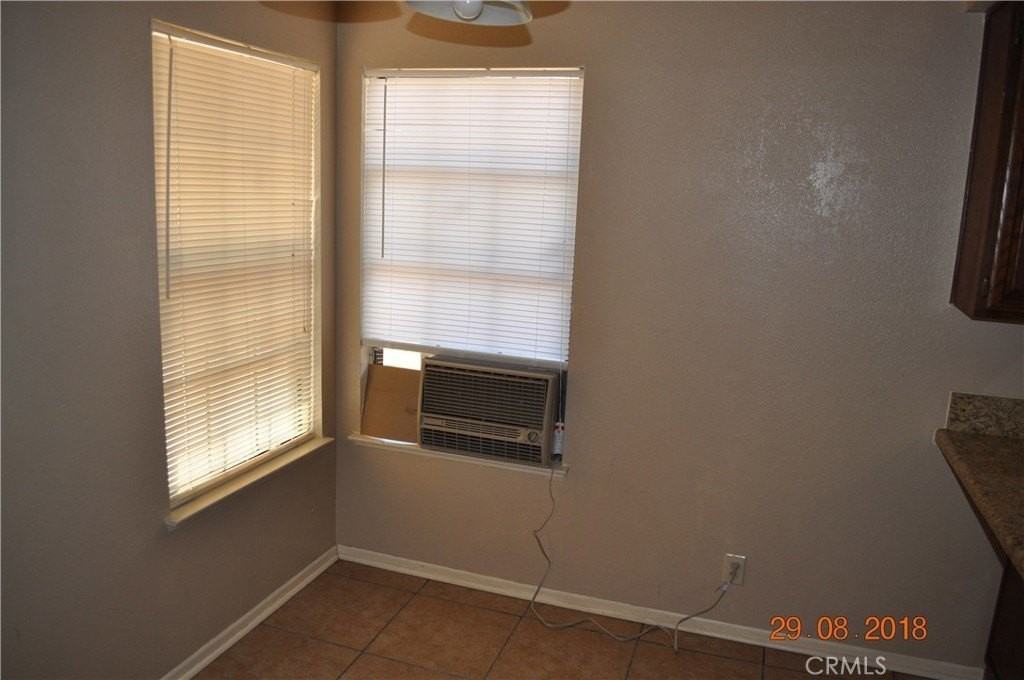 15191 Wildrose St - Photo 6 of 7