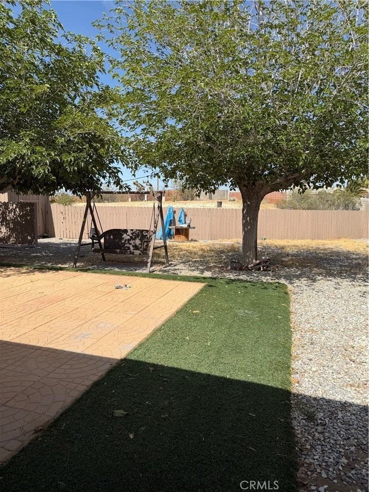 18602 Cocqui Rd - Photo 3 of 16