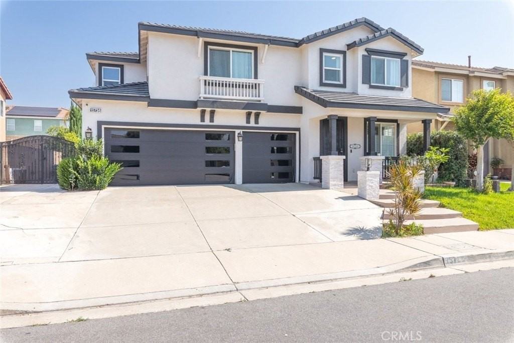 15736 Home Ct - Photo 3 of 38
