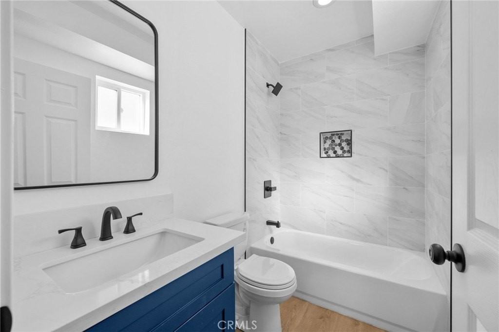 3223 Lanfranco St - Photo 7 of 23