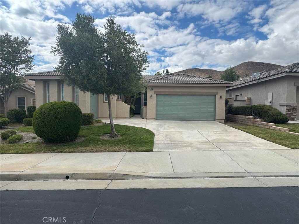 28346 Panorama Hills Dr - Photo 2 of 26