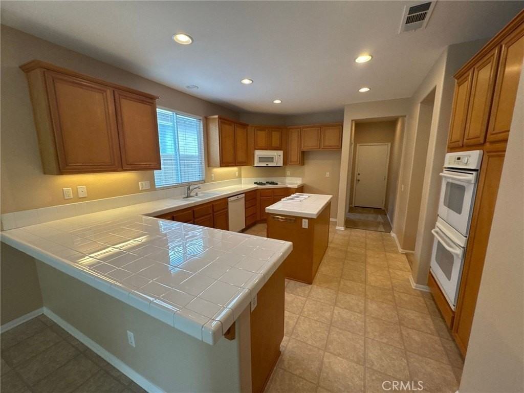 28346 Panorama Hills Dr - Photo 4 of 26
