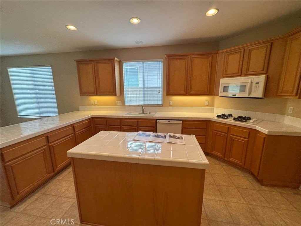 28346 Panorama Hills Dr - Photo 5 of 26