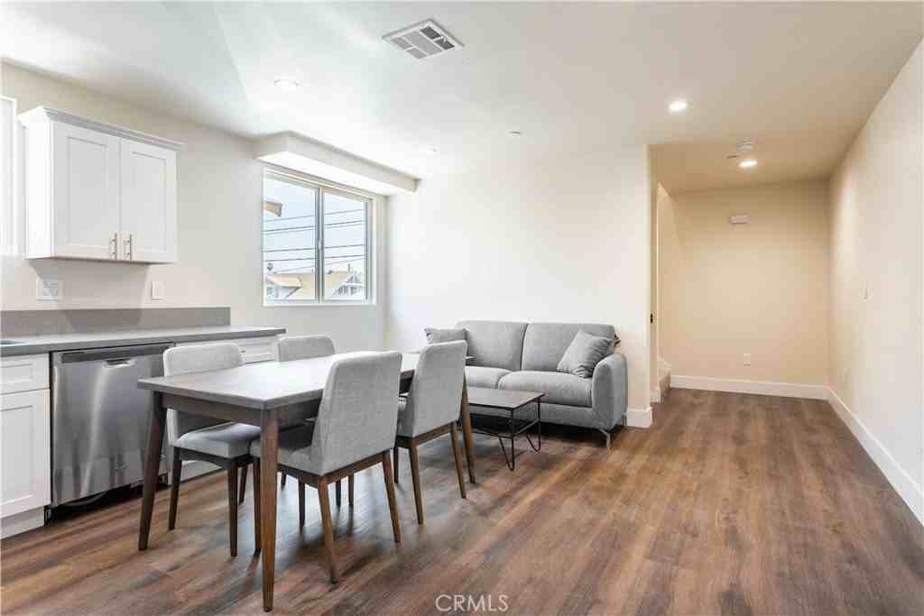1429 S New Hampshire Ave - Photo 7 of 19