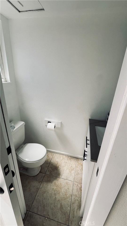 19778 Cambridge Ln - Photo 3 of 8