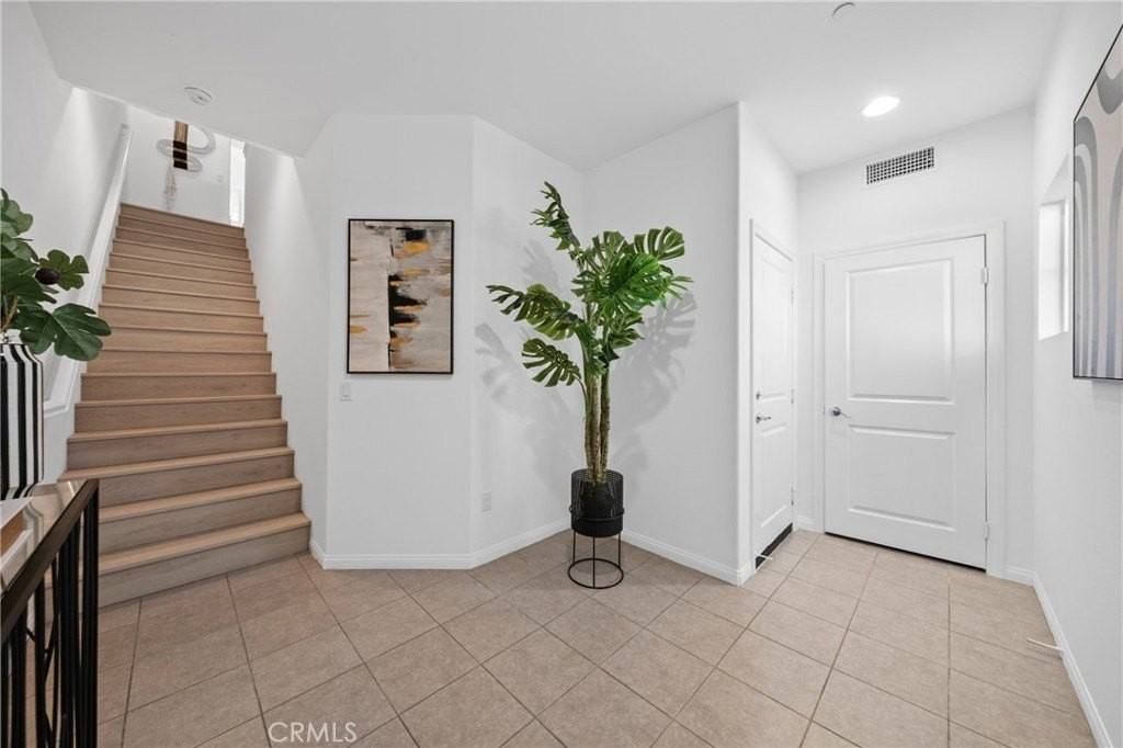 312 N Fenimore Ave - Photo 5 of 29