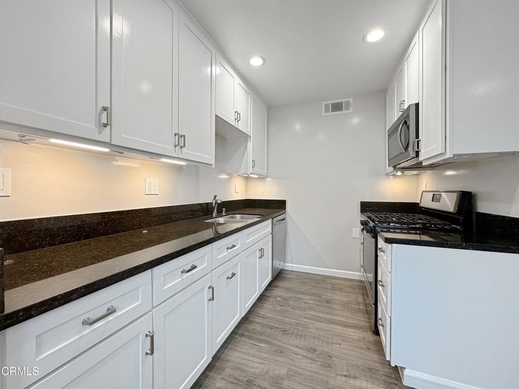 605 N Los Robles Ave #4 - Photo 2 of 13