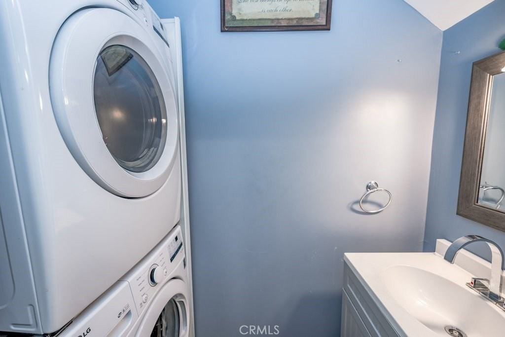 6719 Vineland 1/2 - Photo 6 of 20