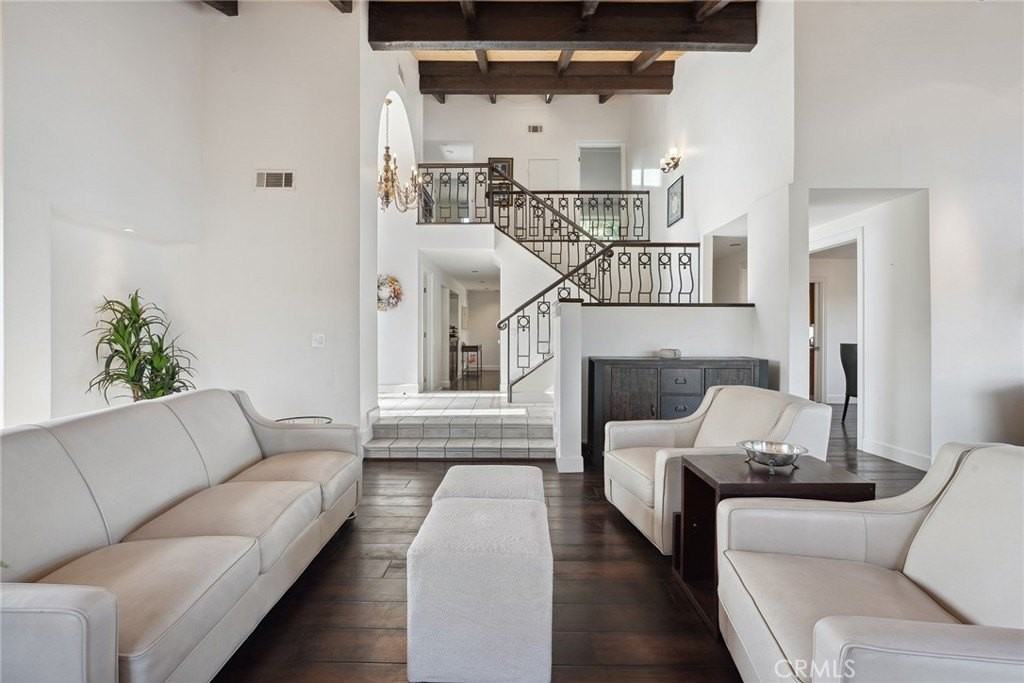 4372 Park Vicente - Photo 4 of 50