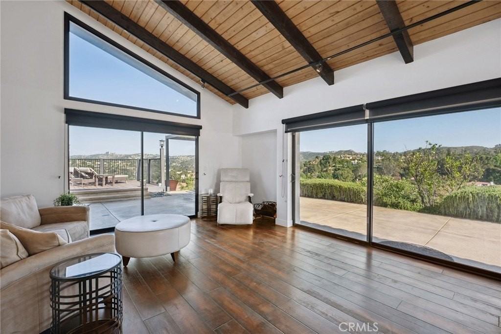 4372 Park Vicente - Photo 7 of 50
