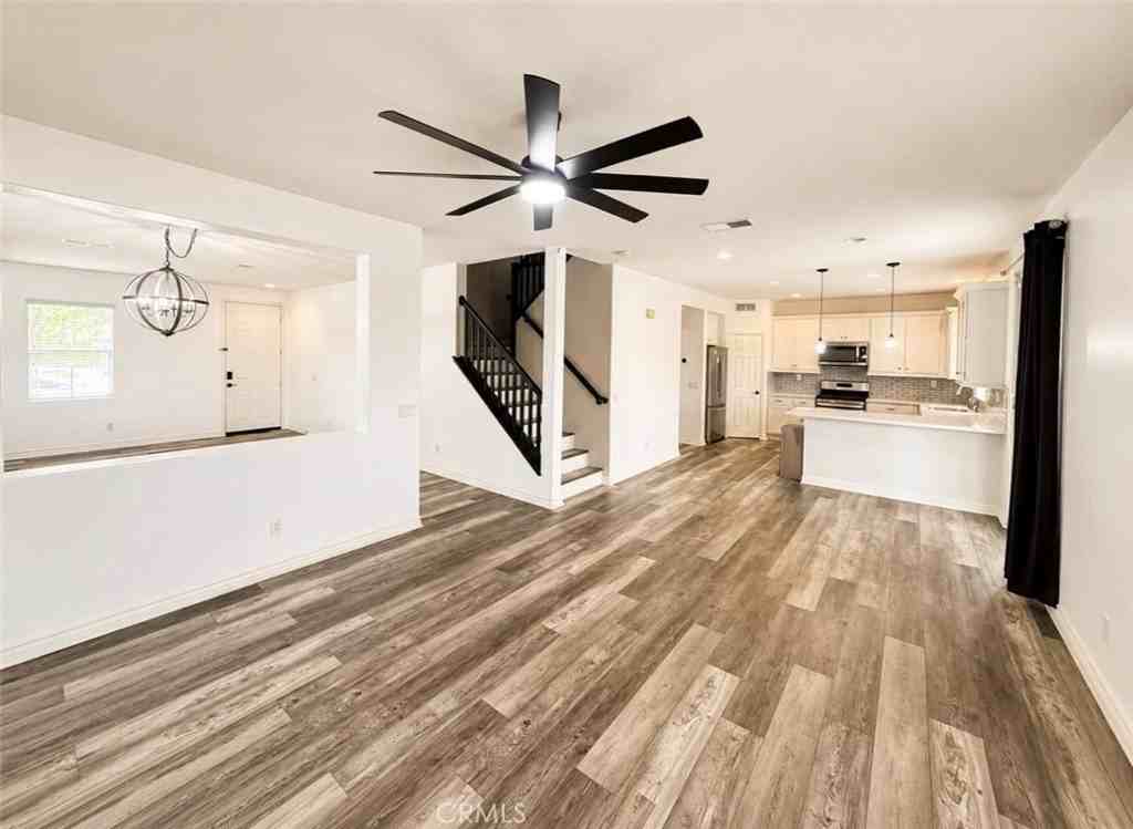 36264 Capri Dr - Photo 2 of 22
