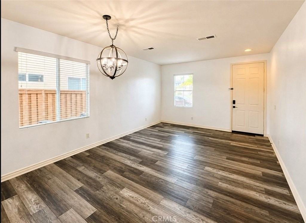 36264 Capri Dr - Photo 4 of 22