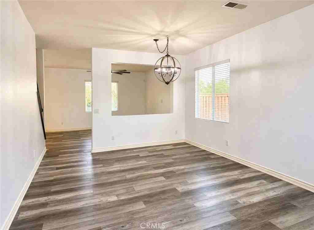 36264 Capri Dr - Photo 5 of 22