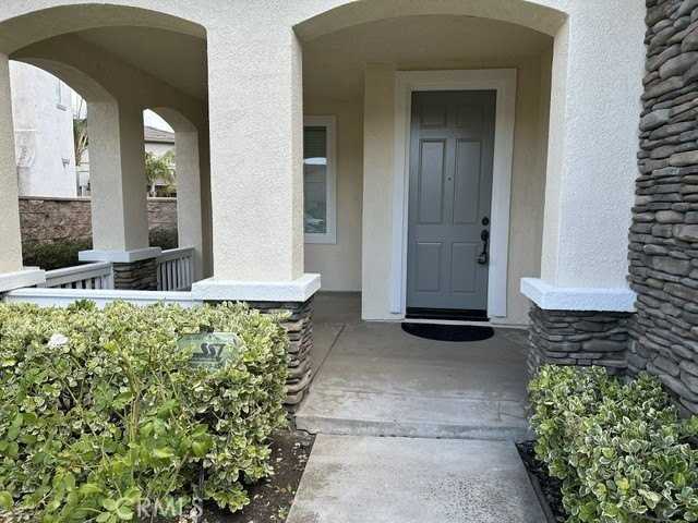 45522 Olive Ct - Photo 5 of 38
