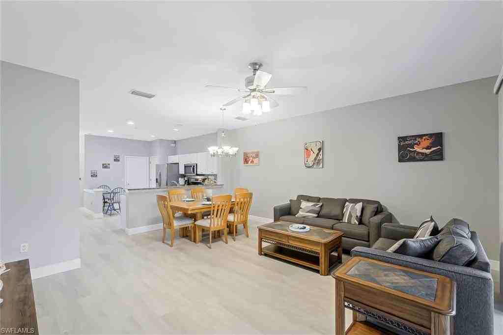 836 Hampton Cir #171 - Photo 5 of 21