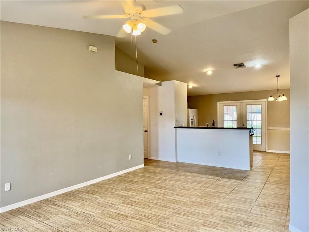6016 Lindbrook Ave - Photo 5 of 44