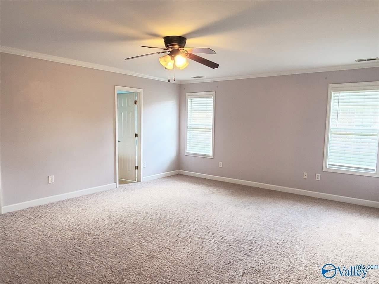 144 Oakcrest Rd - Photo 7 of 16
