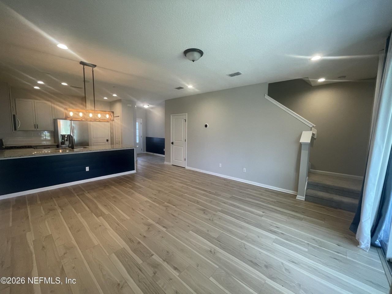 61 Pinebury Ln - Photo 3 of 23