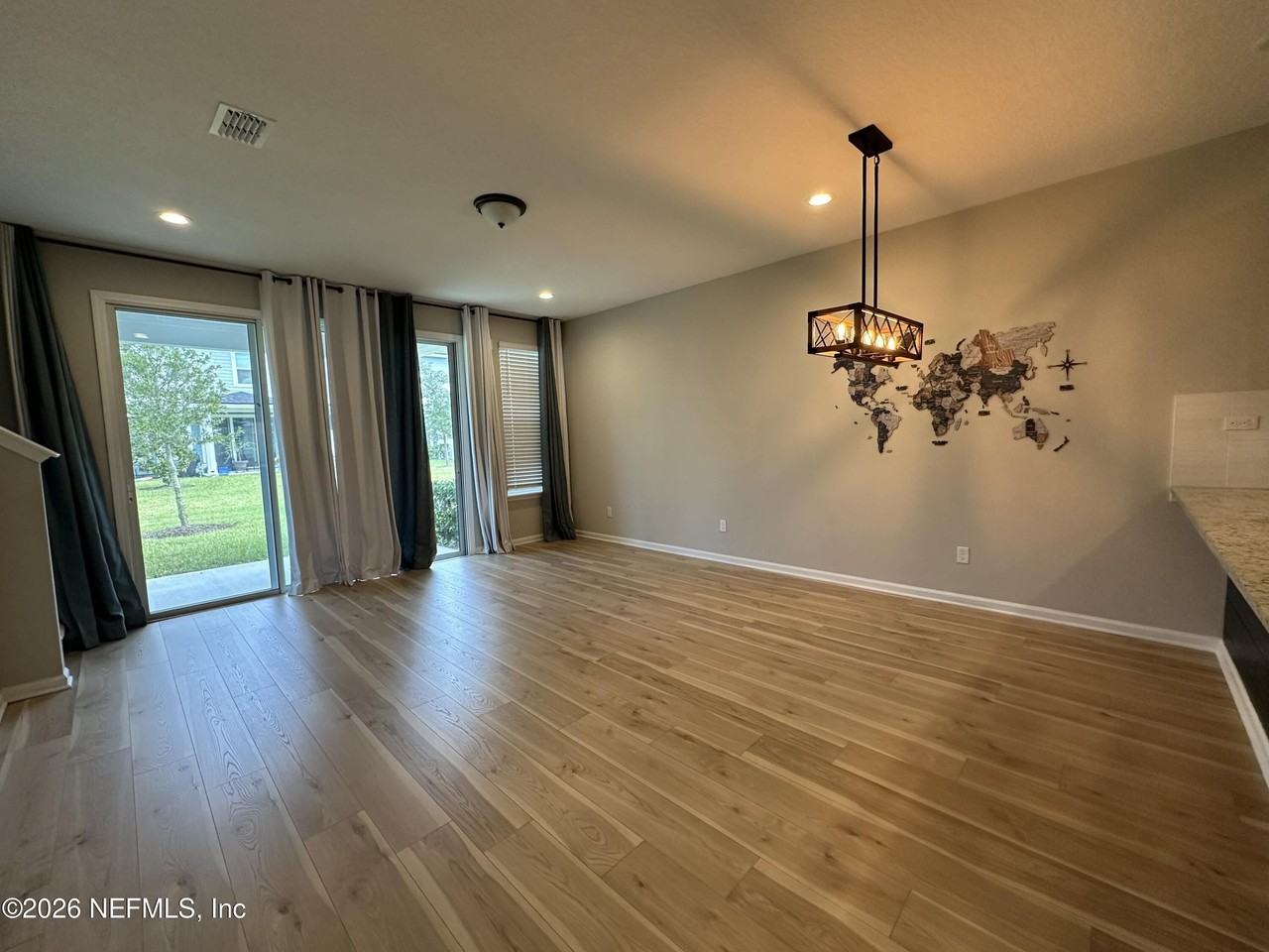 61 Pinebury Ln - Photo 6 of 23