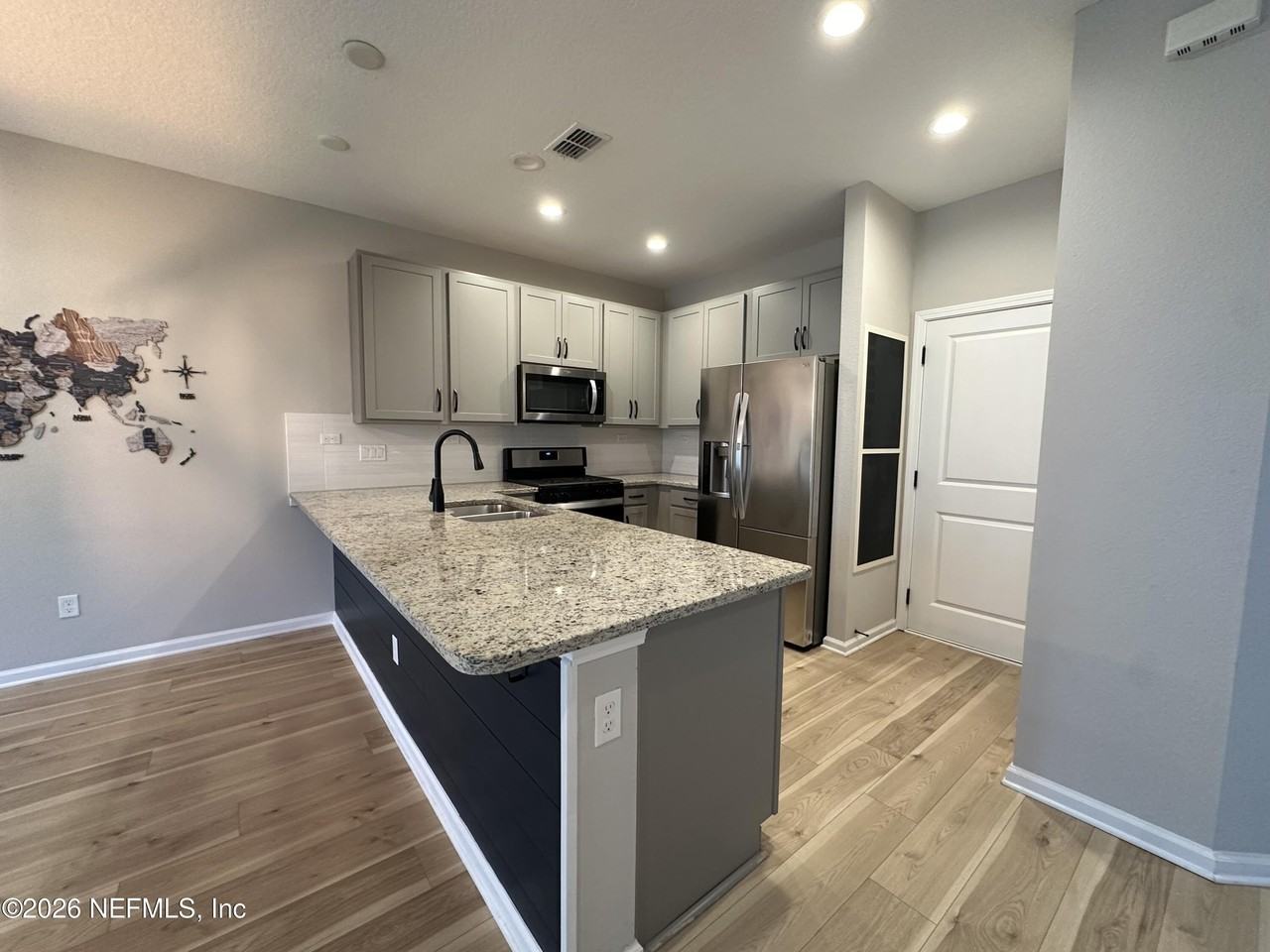 61 Pinebury Ln - Photo 7 of 23